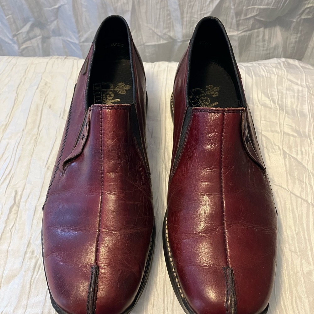 Women’s Burgundy Loafers